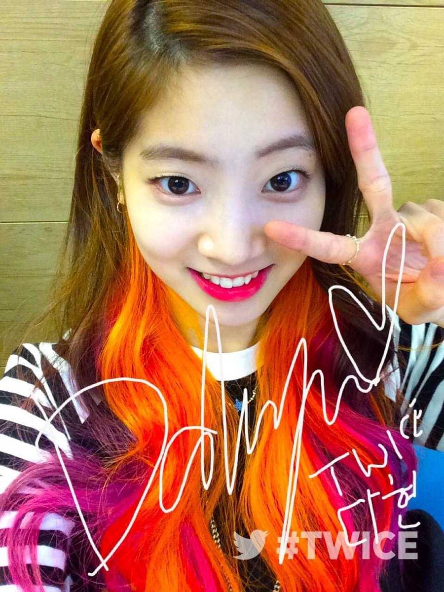 Dahyun TWICE (twitter.com/JYPETWICE)