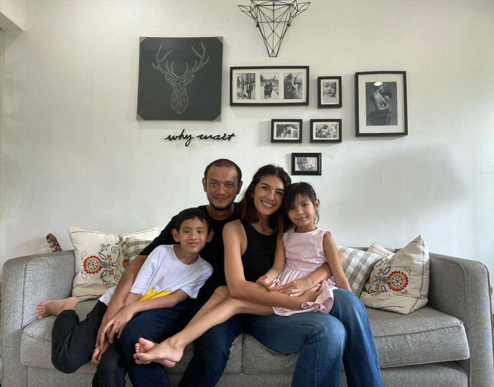 keluarga Eno Netral dan Nadila Ernesta (instagram.com/nadila_ernesta)