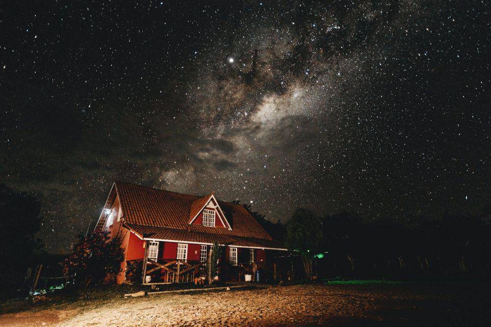 ilustrasi malam (pexels.com/Jonathan Borba)