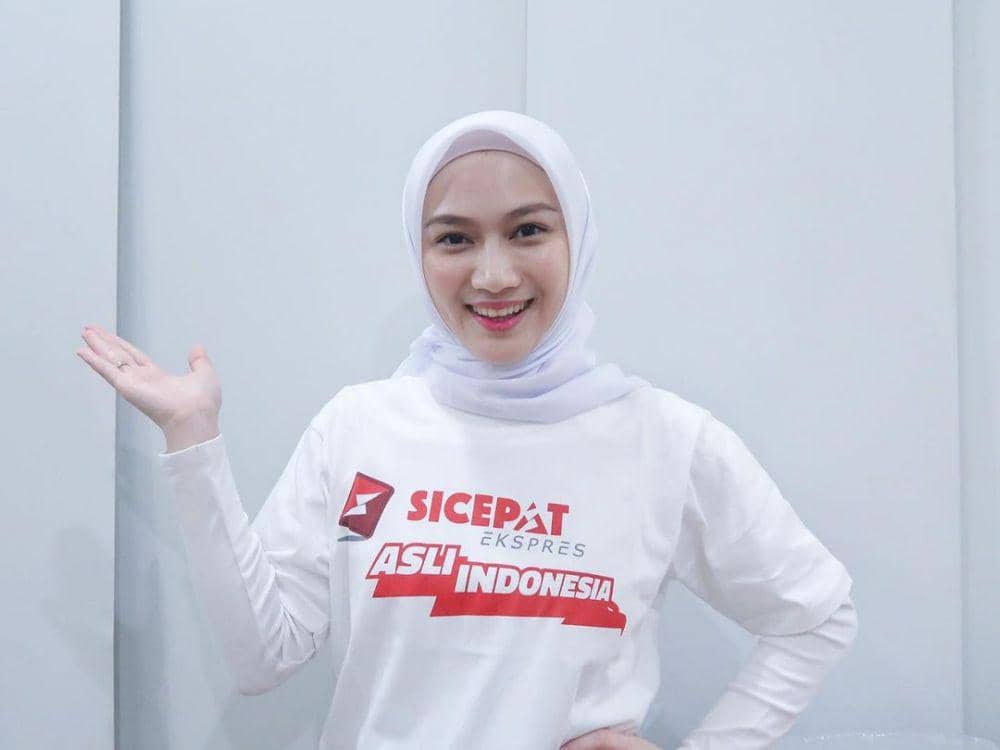 Melody Lakasani (instagram.com/melodylaksani92)