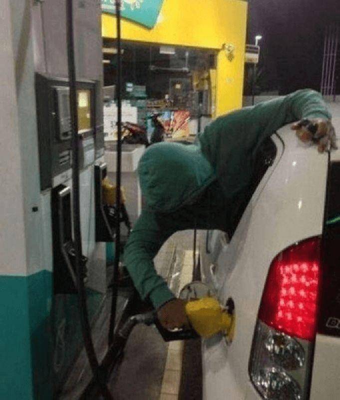 Kelakukan Orang Malas Bikin Ngakak (buzznicked.com)