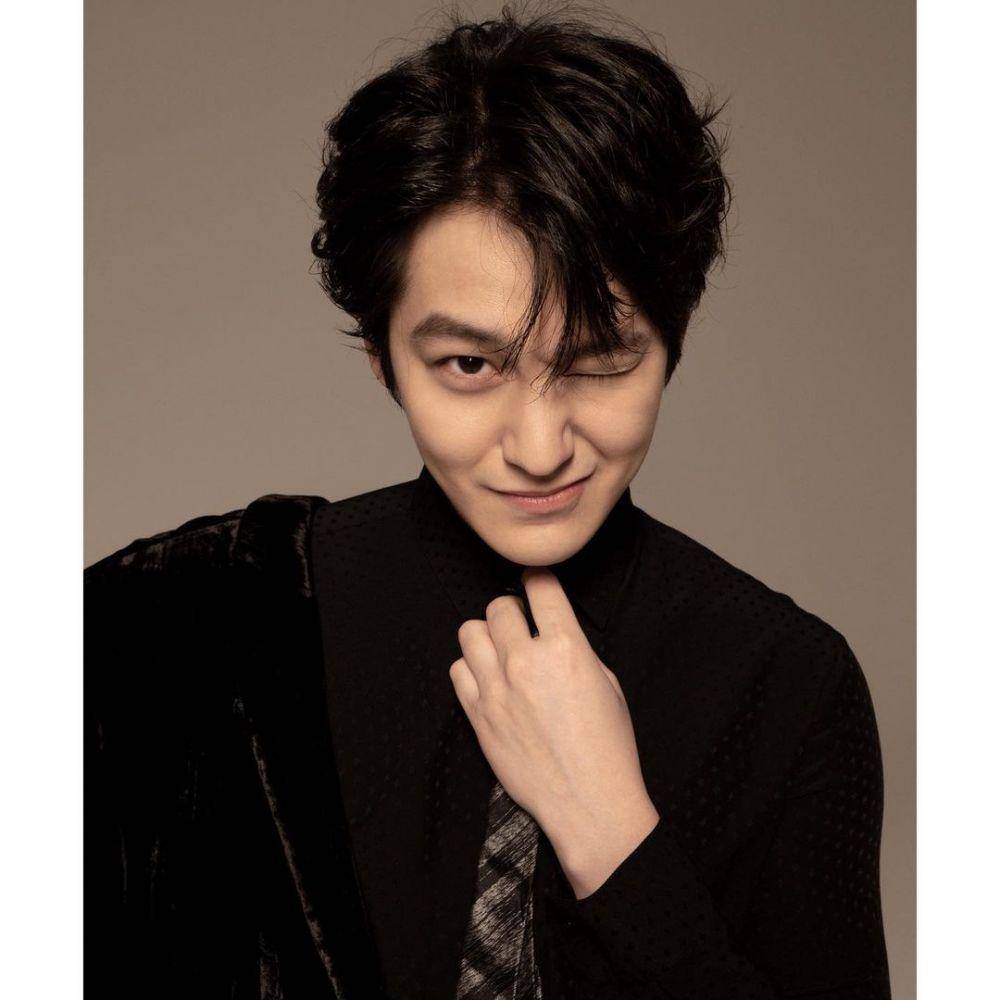 Kim Bum (instagram.com/k.kbeom)