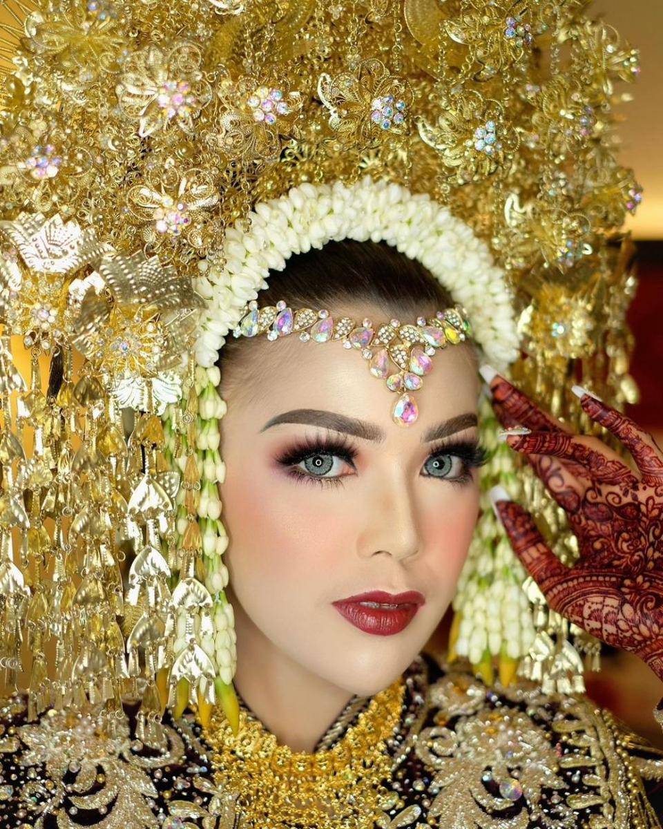 Ratu Sikumbang (instagram.com/barbiequeen94)