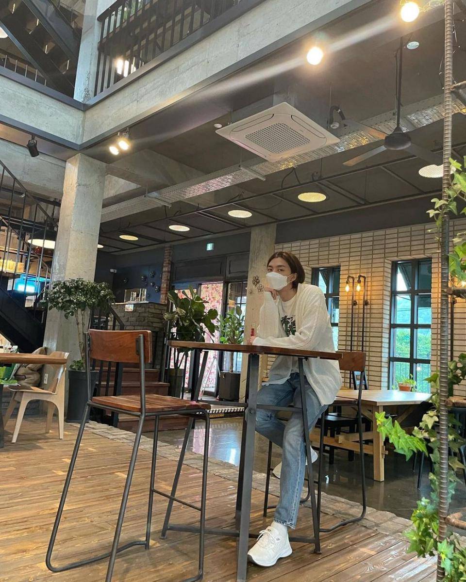 Johnny NCT (instagram.com/johnnyjsuh)