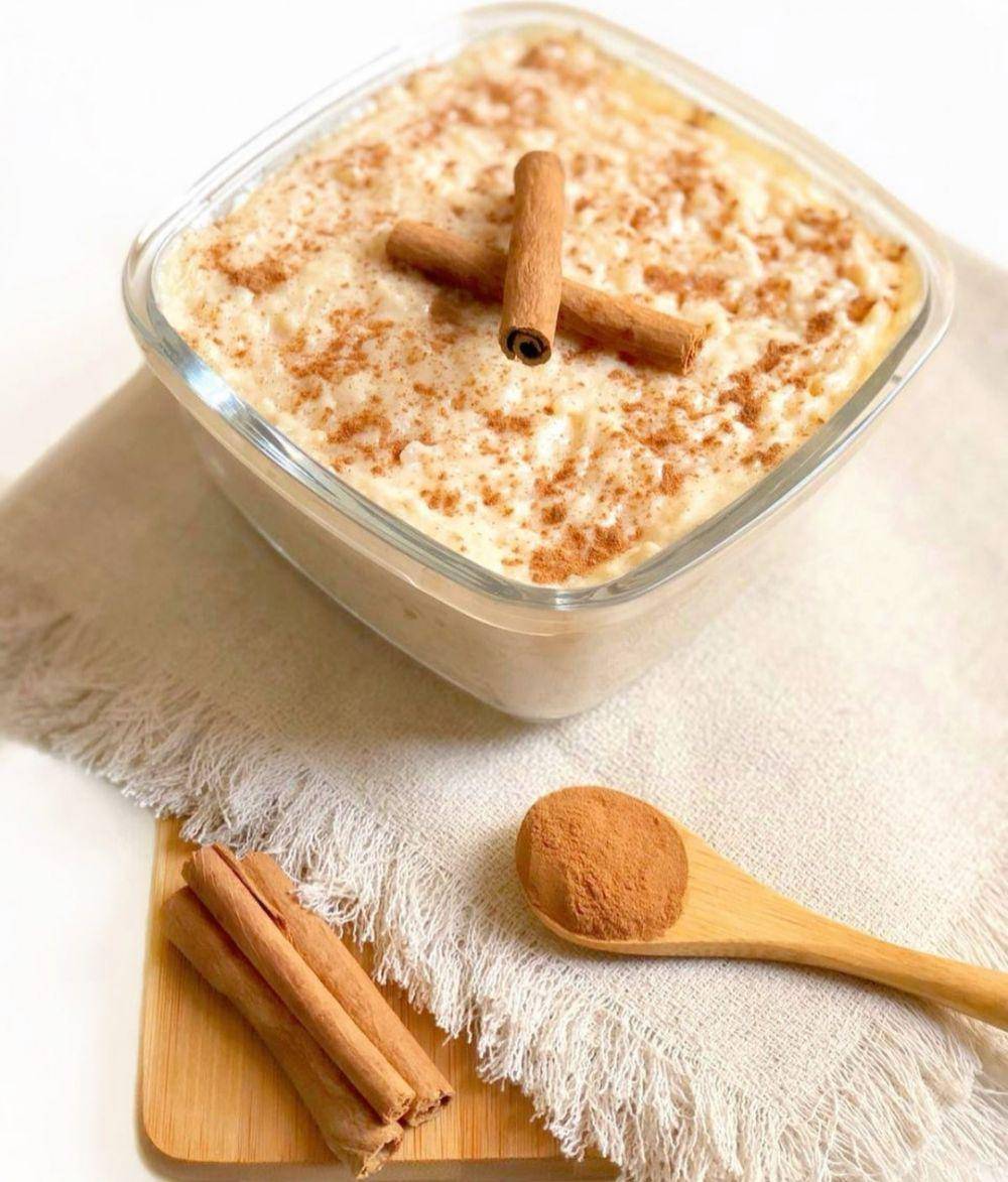 arroz doce (Instagram.com/gabiribeiroconfeiteira)