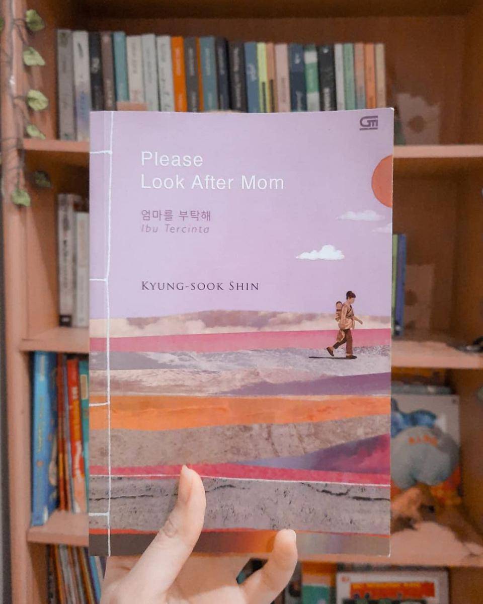 Please Look After Mom oleh Kyung Sook Shin (instagram.com/aliciangelinaa