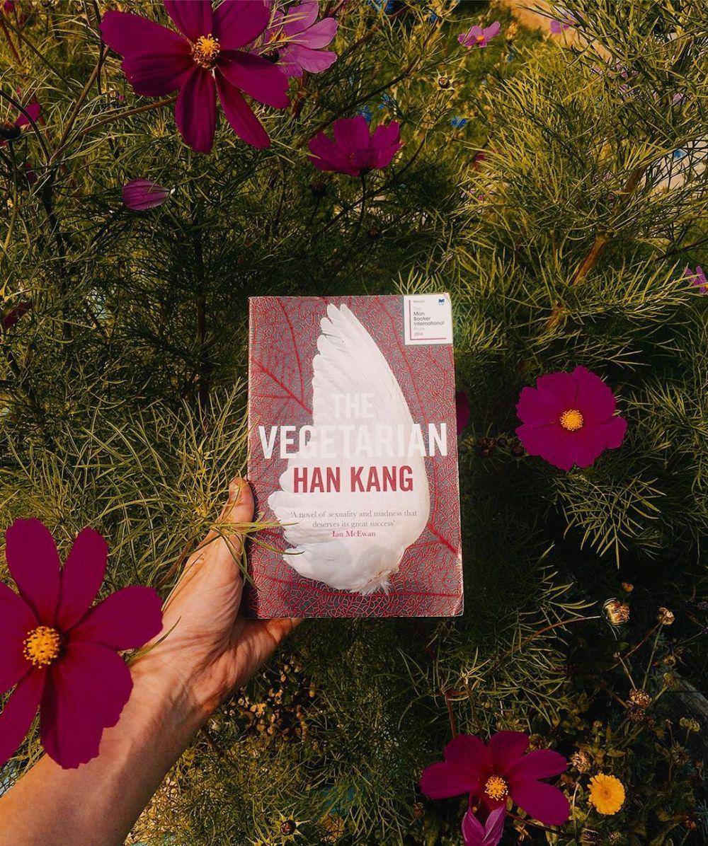 The Vegetarian oleh Han Kang (instagram.com/bookytravels)