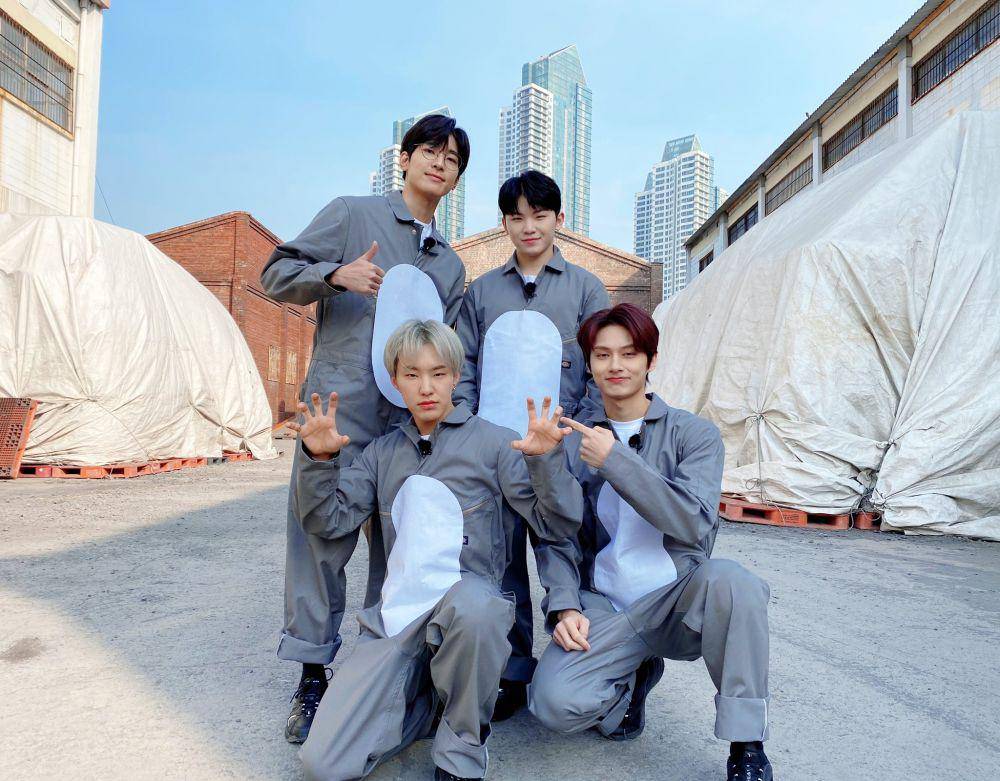 Wonwoo, Woozi, Hoshi, dan Jun SEVENTEEN (twitter.com/pledis_17)