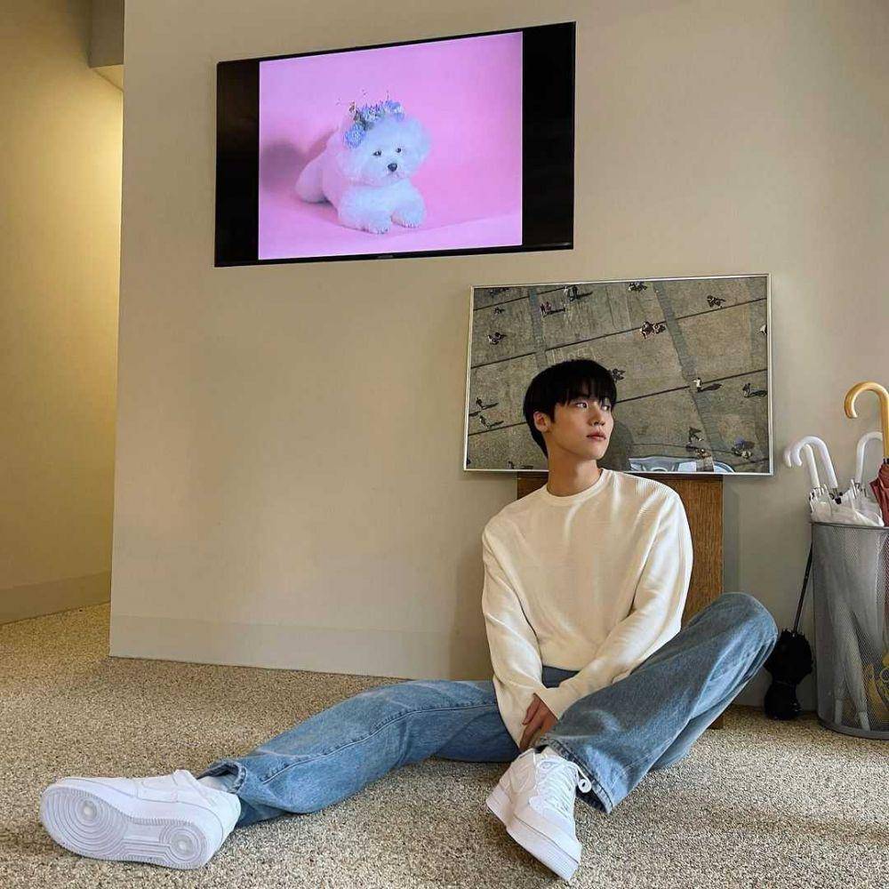Lee Seung Hyub N.Flying (instagram.com/sssn9_zzzn9)