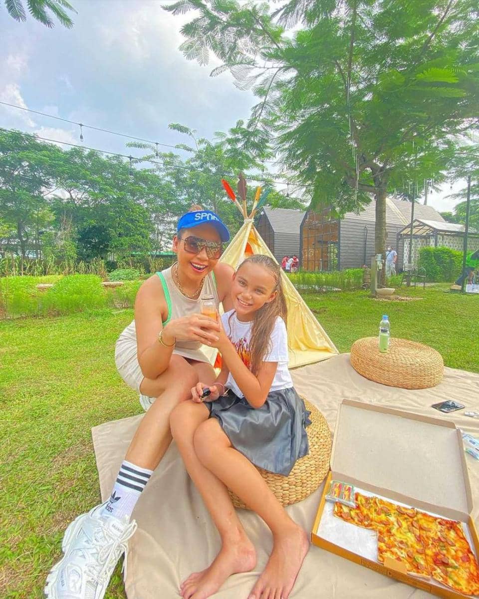 Melaney Ricardo dan anaknya (instagram.com/melaney_ricardo)