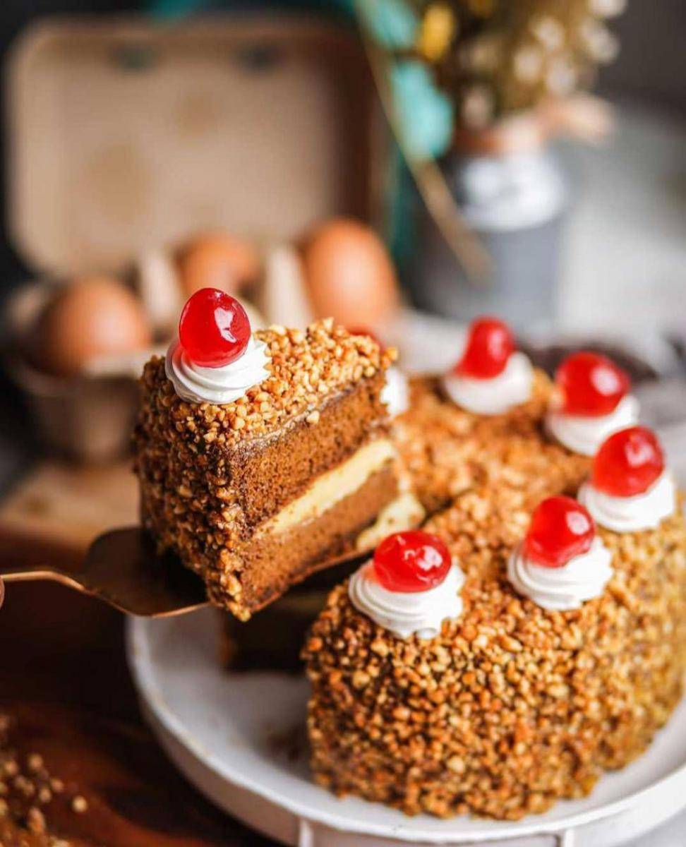 Mocha Nougat (instagram.com/marthacakeshop)