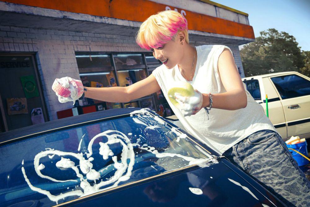 J-Hope (twitter.com/BIGHIT_MUSIC)