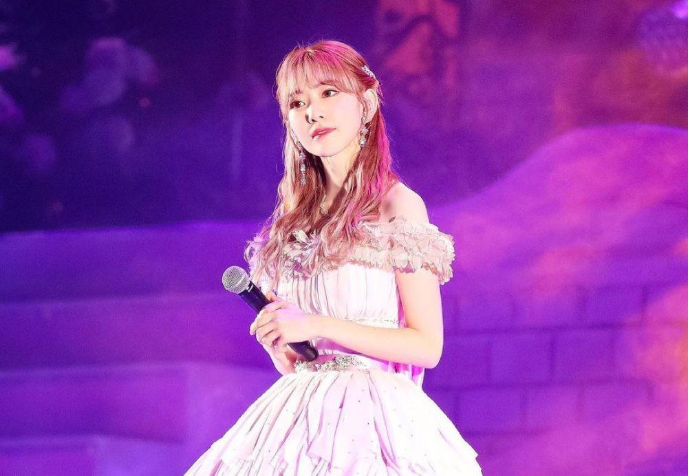 10 Potret Menawan Miyawaki Sakura di Konser Kelulusannya dari HKT48