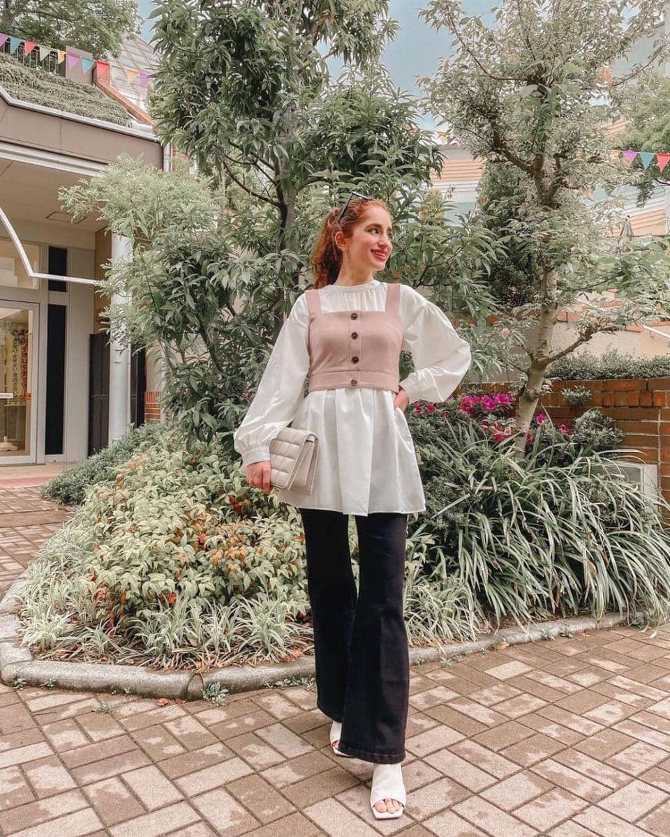 Outfit longgar (instagram.com/aisha.ihsan)