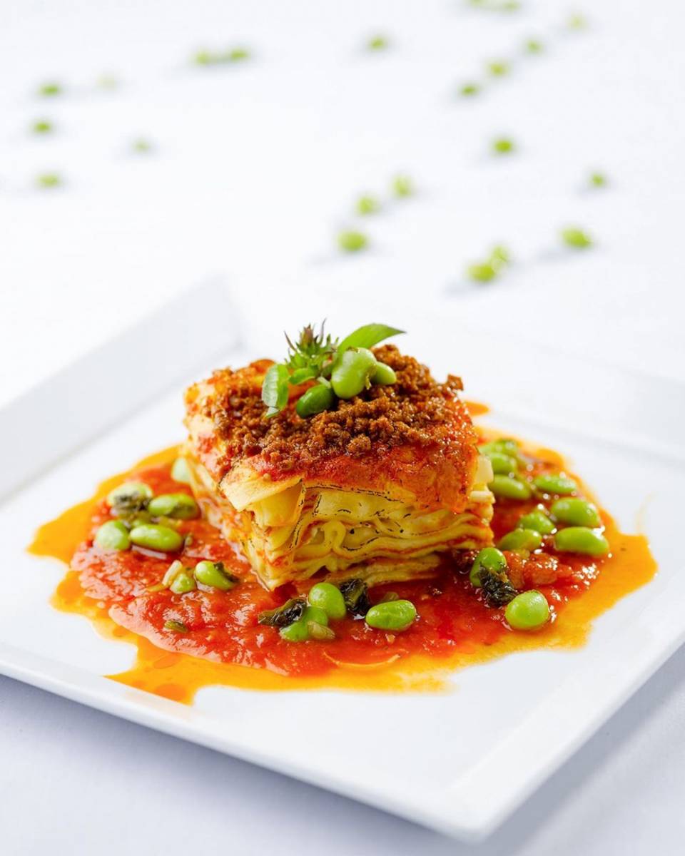 Ini adalah restoran vegetarian bergaya Mediterania pertama di Singapura. (instagram.com/chopesg)