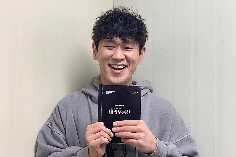 Kang Hong Seok (instagram.com/cjes.tagram)