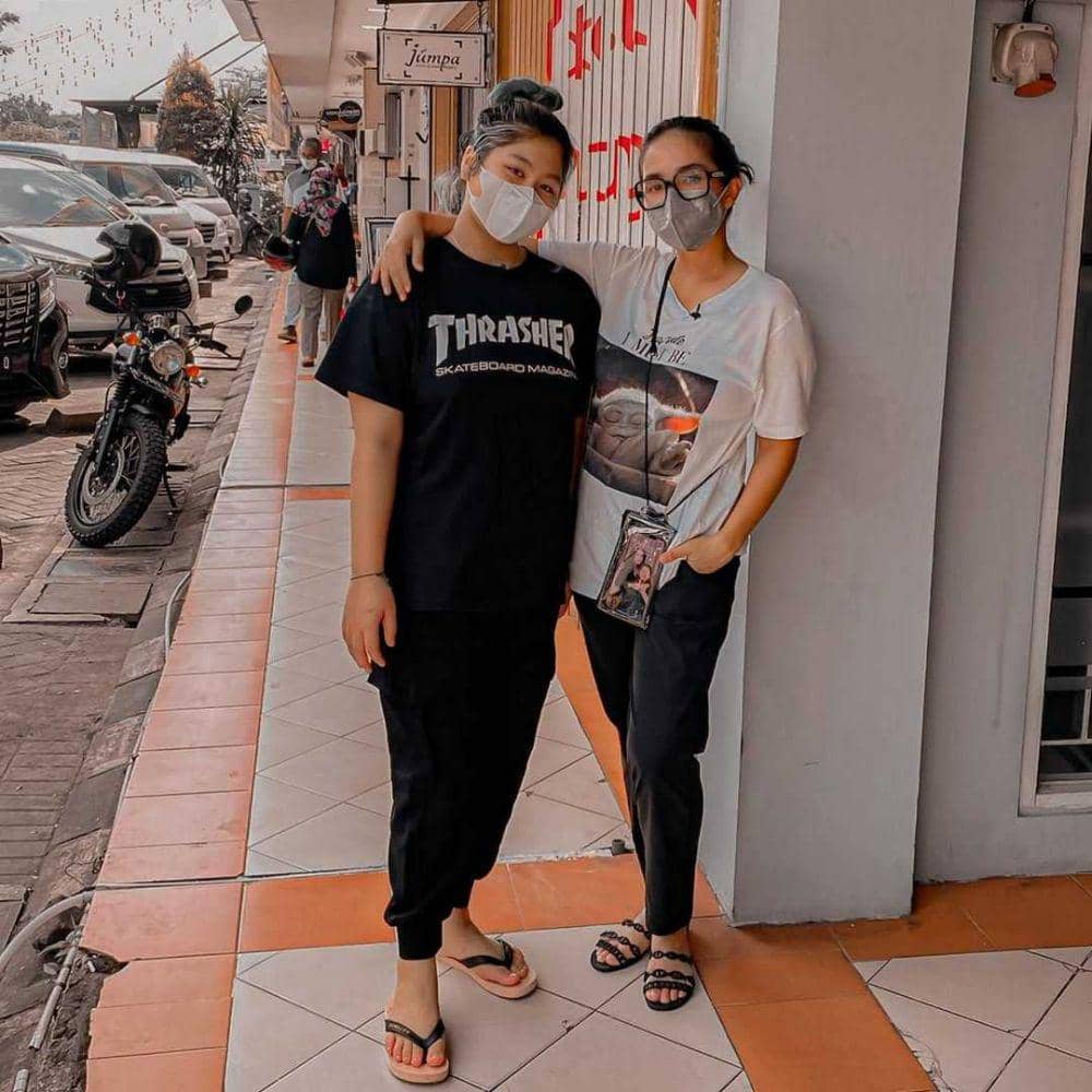 Ussy dan anak perempuannya (instagram.com/ussypratama)