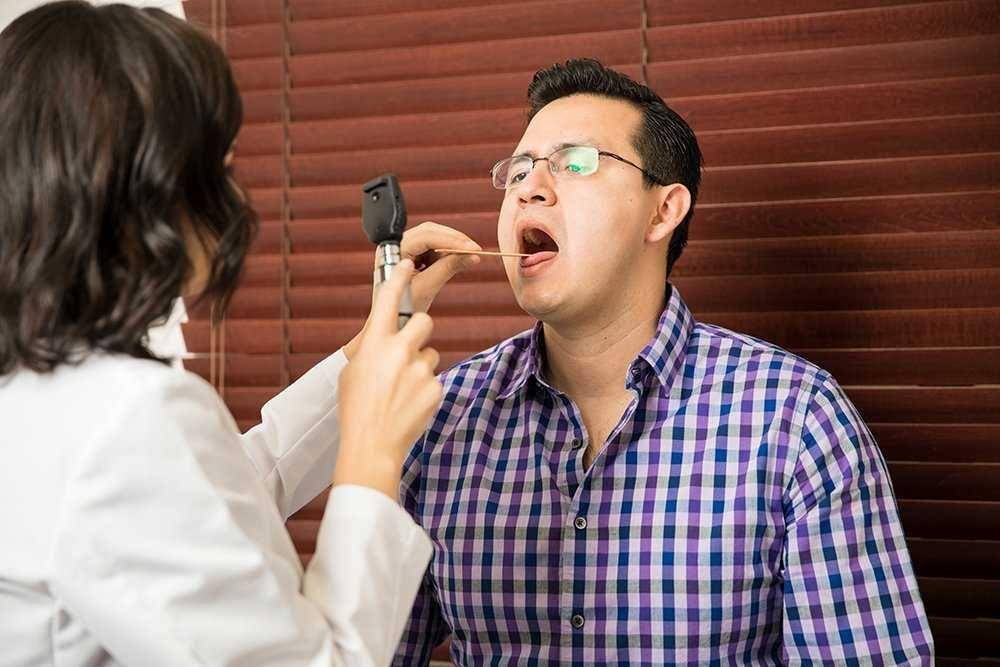 ilustrasi diagnosis laringitis (naenta.com)