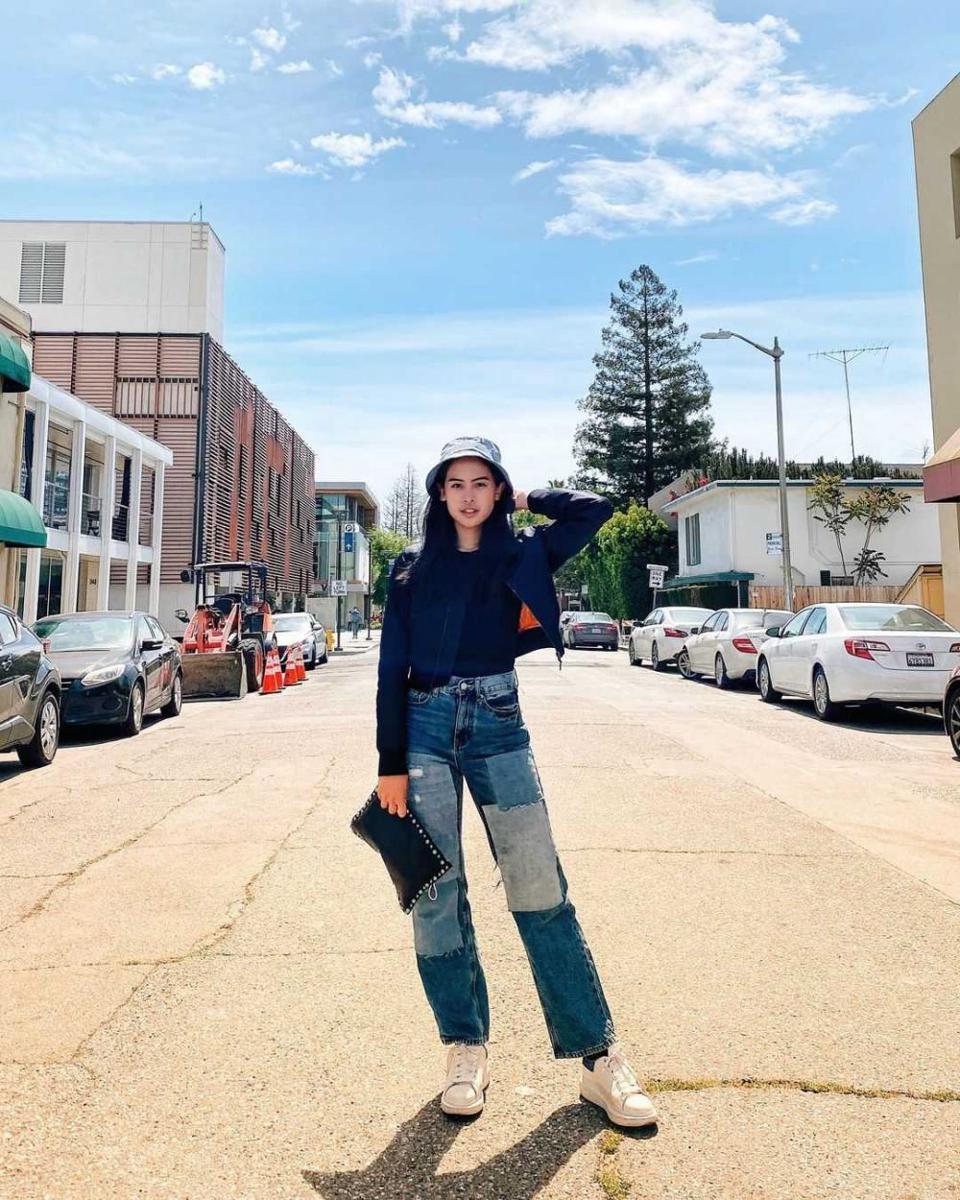 10 Mix and Match Celana High Waist ala Artis, Bisa Kelihatan Tinggi