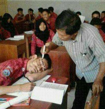 dijaili gara-gara ketiduran (twitter.com/onecak)