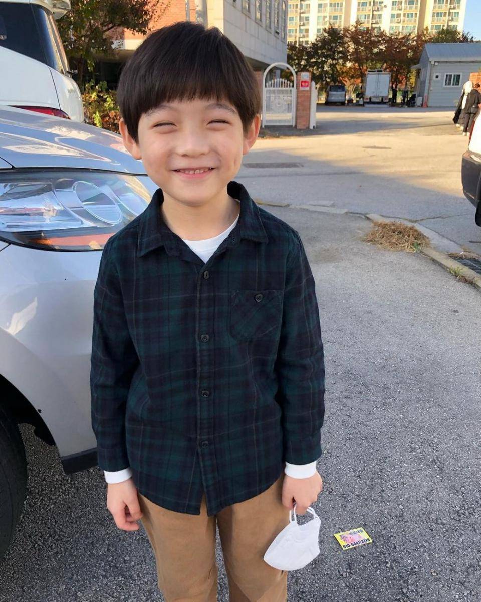 Kim Si Woo (instagram.com/siwoo0529)