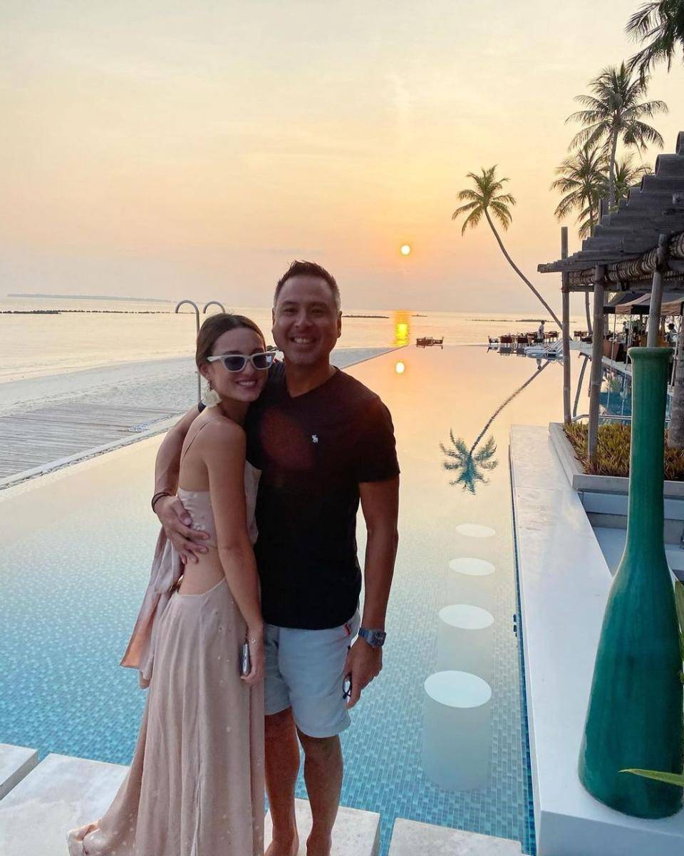 Julie Estelle dan suami bulan madu di Maldives. (instagram.com/julstelle)