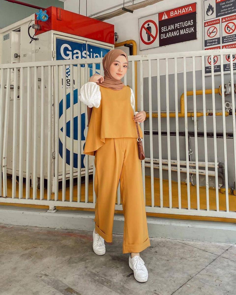 Outfit one set ala Meirani Amalia (instagram.com/meiraniap)