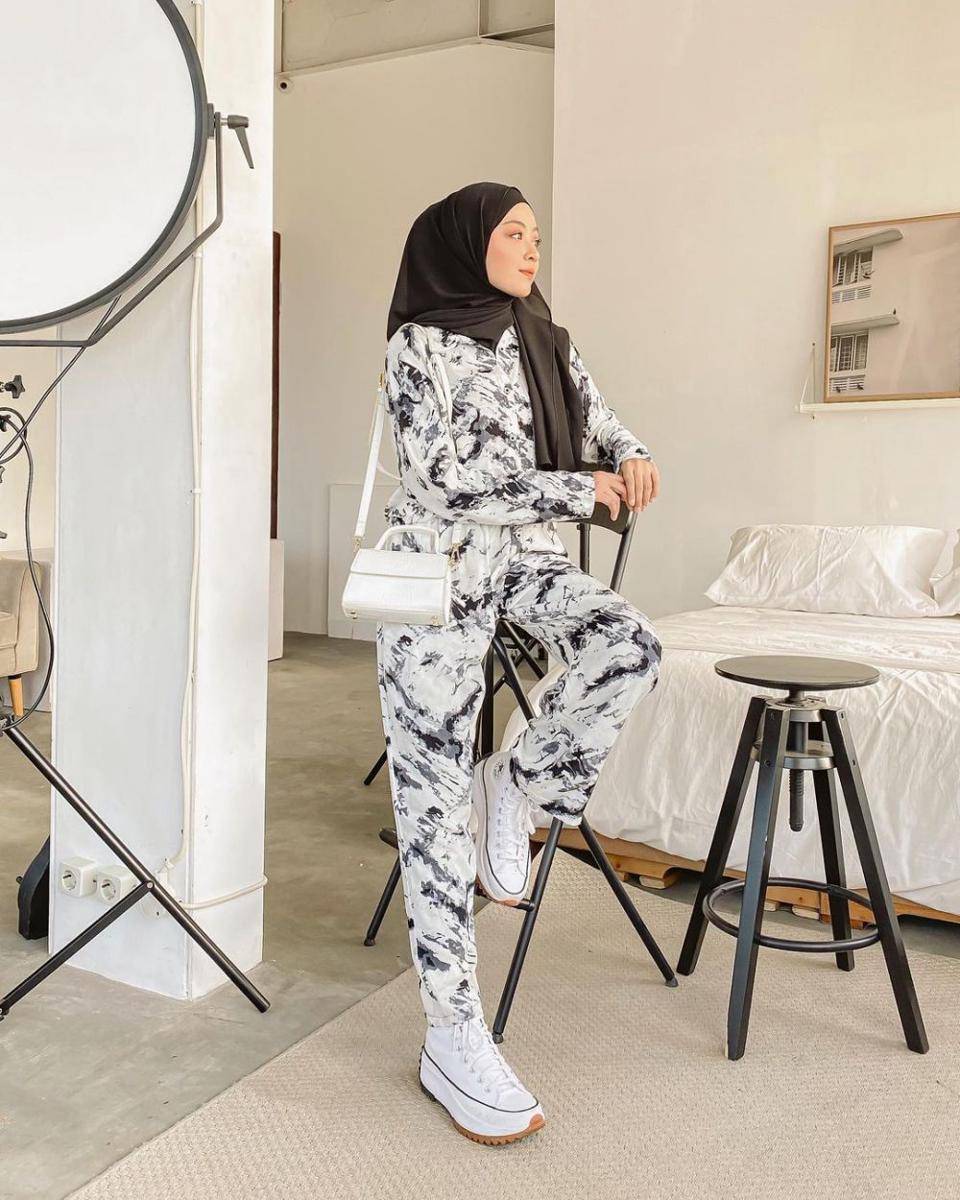 Outfit one set ala Meirani Amalia (instagram.com/meiraniap)