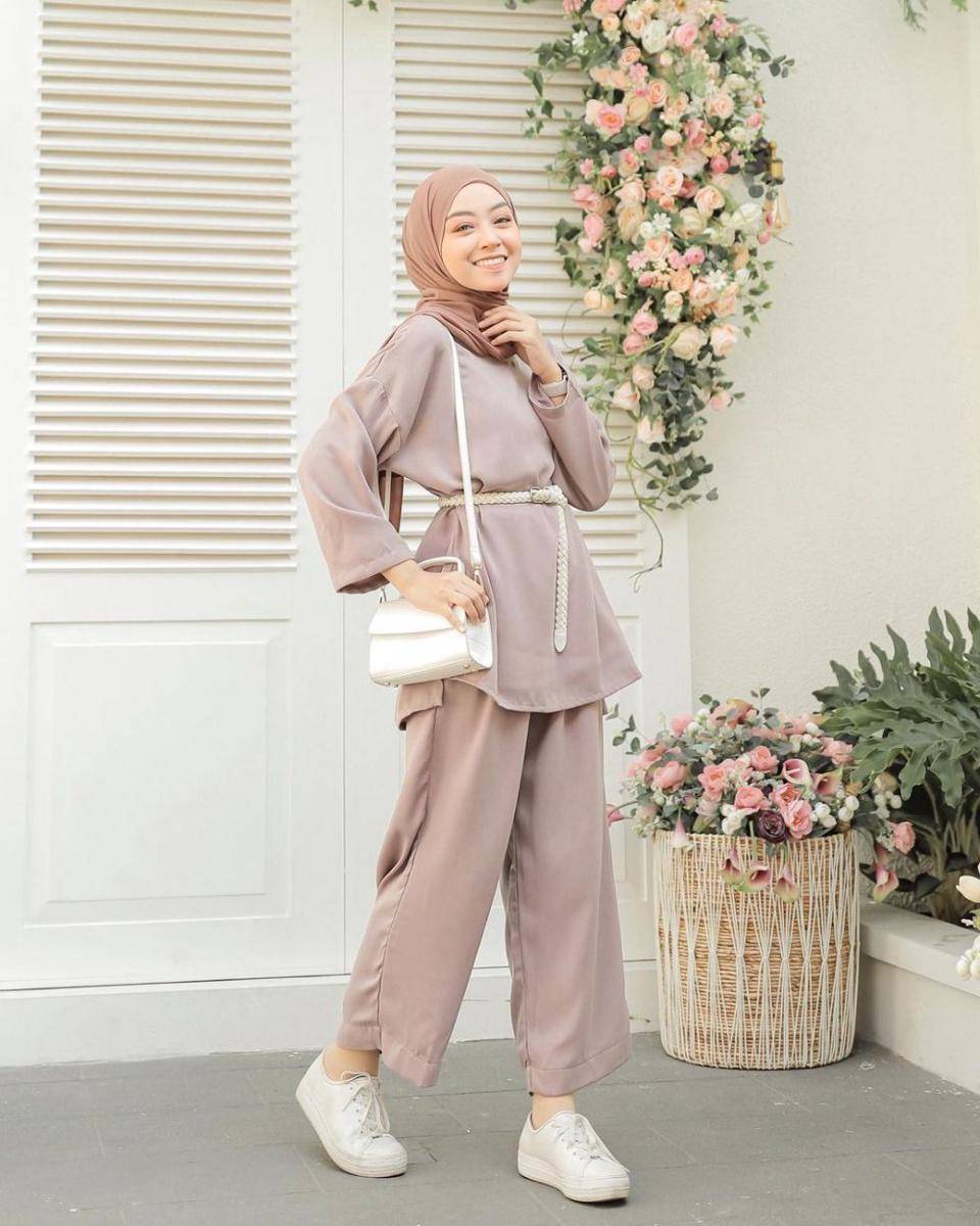Outfit one set ala Meirani Amalia (instagram.com/meiraniap)