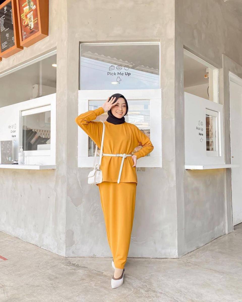 Outfit one set ala Meirani Amalia (instagram.com/meiraniap)