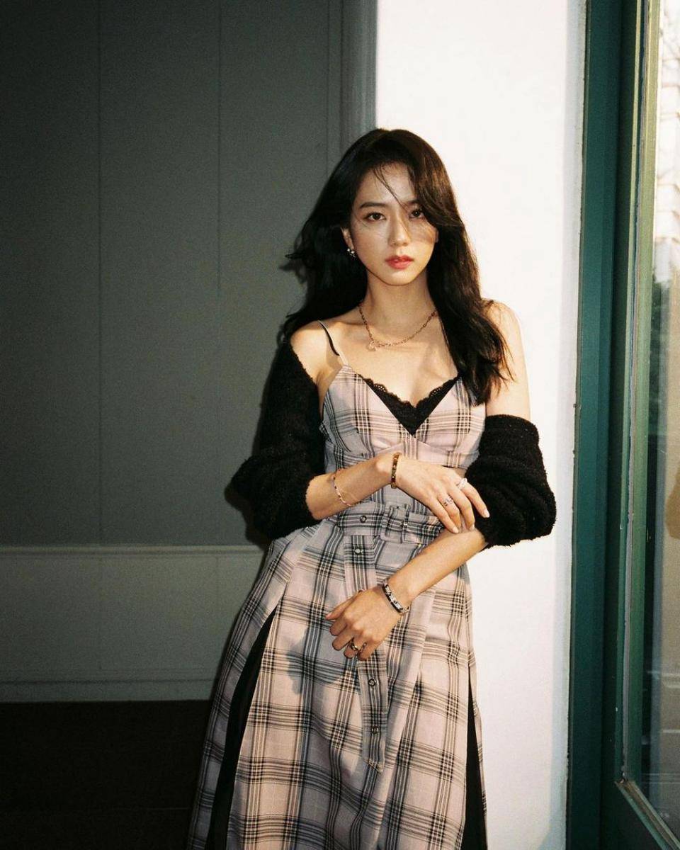 Jisoo BLACKPINK (instagram.com/sooyaaa__)