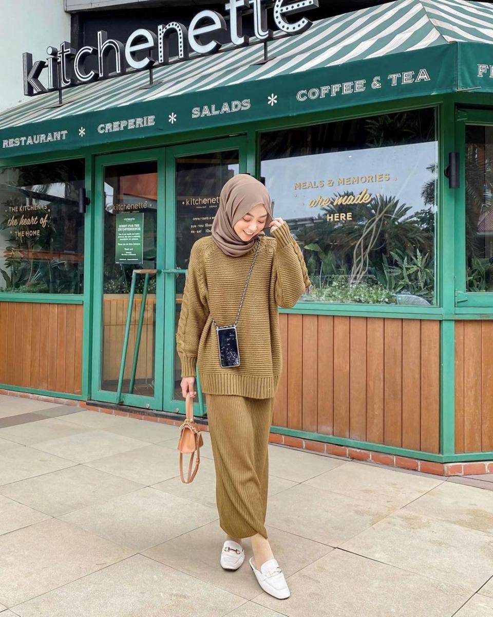 Outfit one set ala Meirani Amalia (instagram.com/meiraniap)
