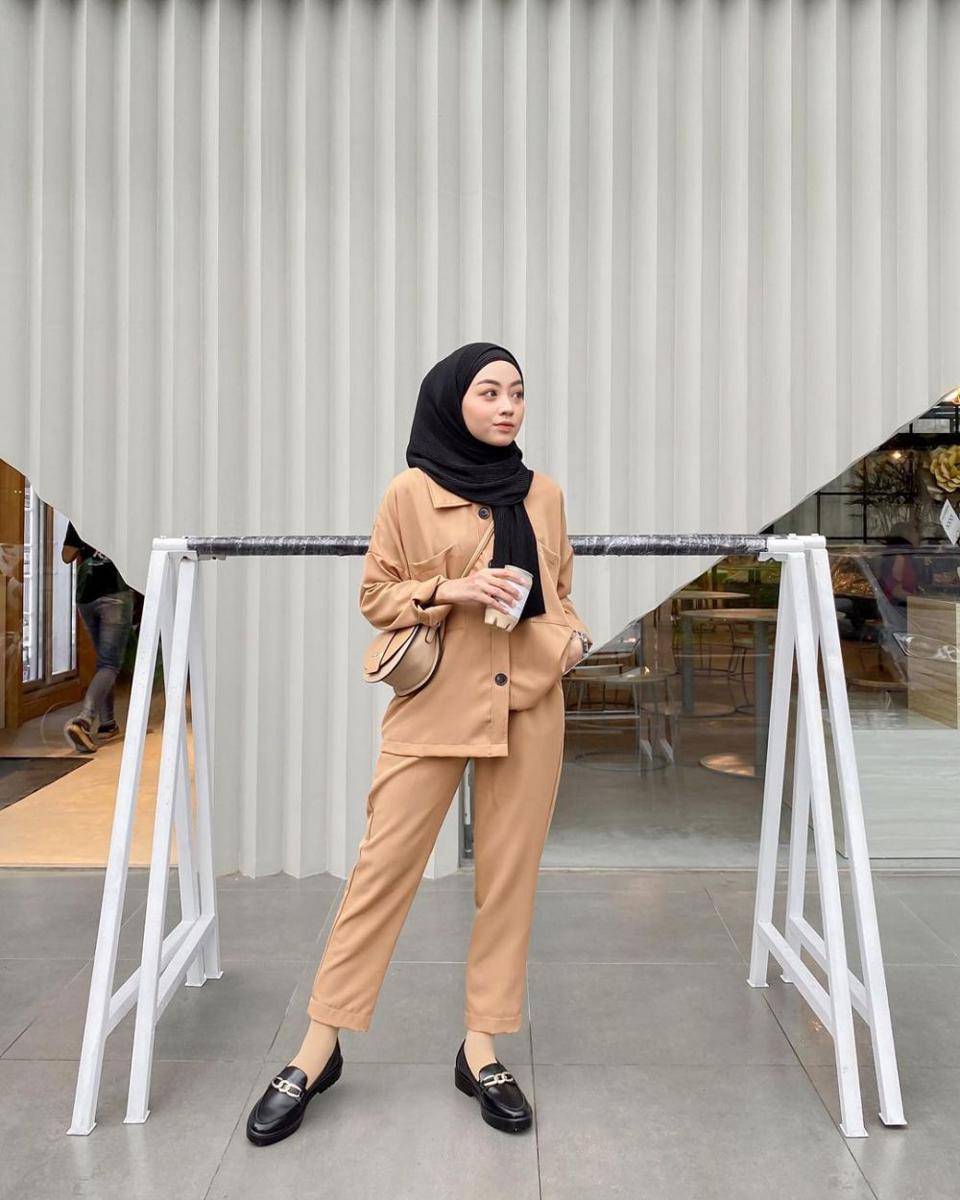 Outfit one set ala Meirani Amalia (instagram.com/meiraniap)