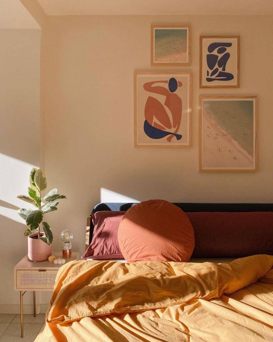 Inspirasi kamar tidur colorful. (instagram.com/nelplant)