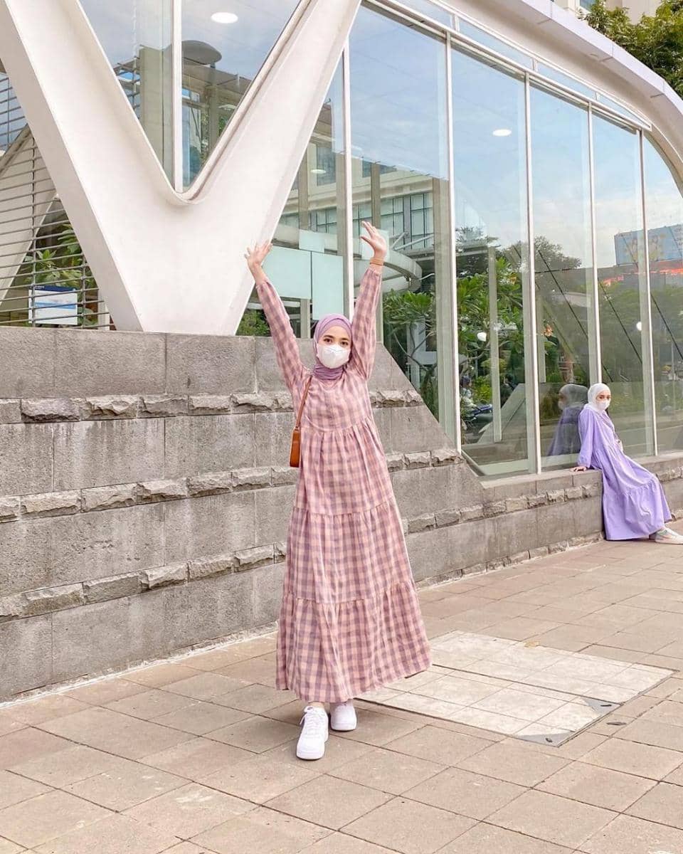 Outfit dress ala Richa Etika (instagram.com/richaeu)