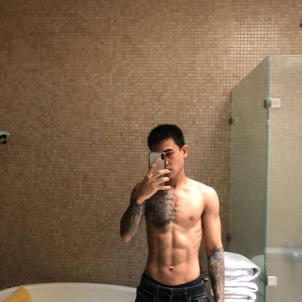 Axel Matthew (instagram.com/axelmatthewthomas/)