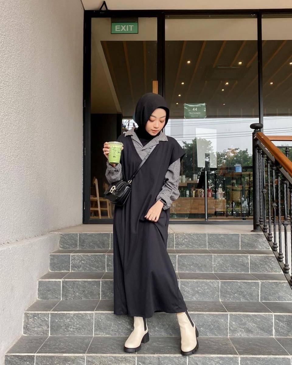 Padu padan vest ala Meirani Amalia (instagram.com/meiraniap)