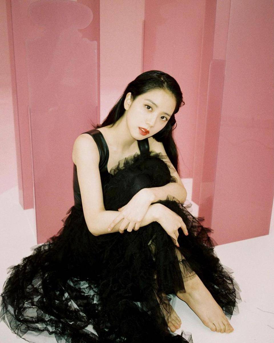 Jisoo BLACKPINK (instagram.com/sooyaaa__)