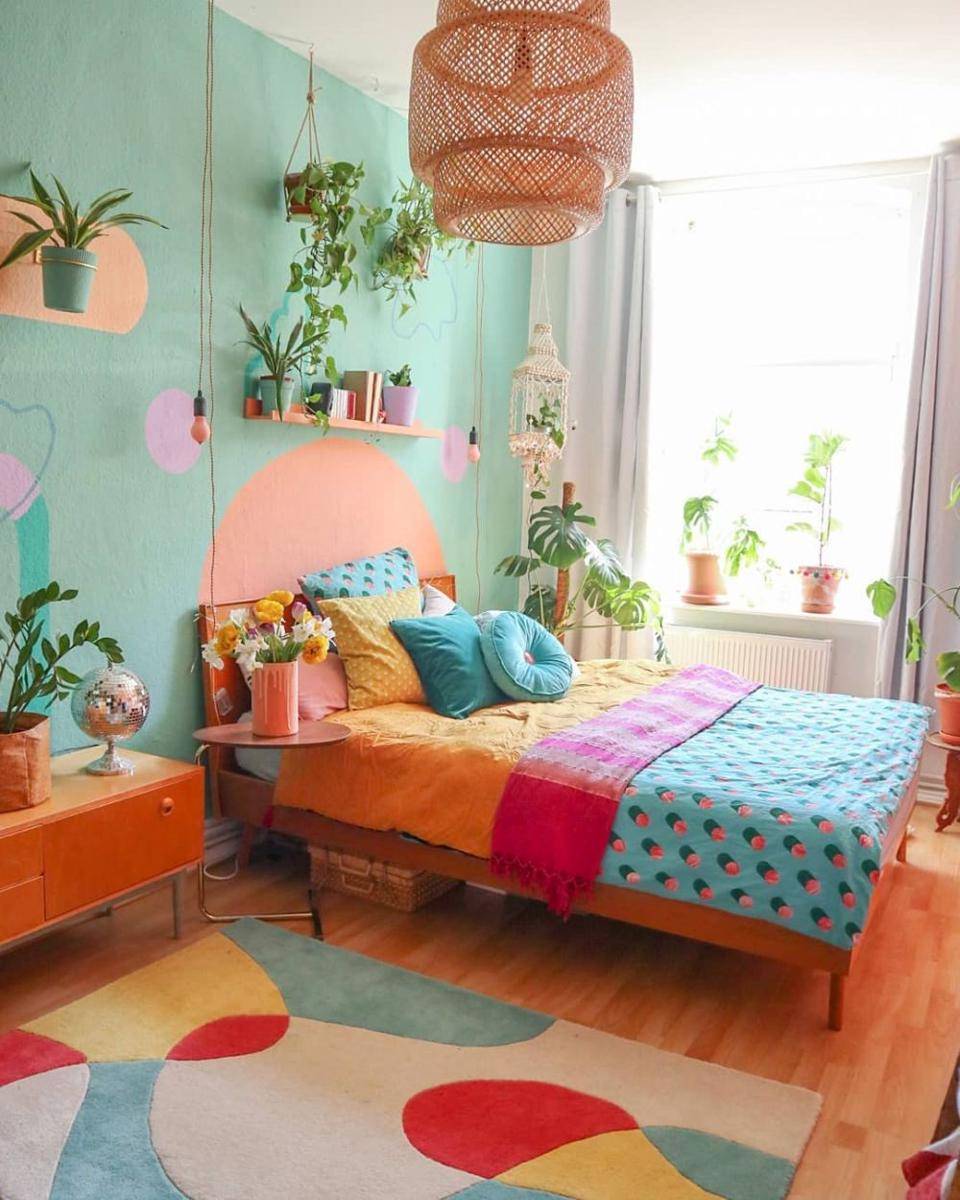 Inspirasi kamar tidur colorful. (instagram.com/___duundich__)