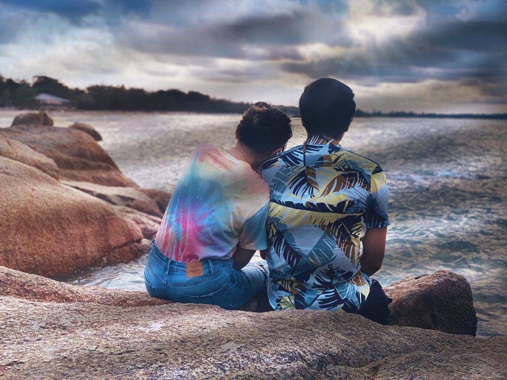 Via Vallen dan Chevra Yolandi saat liburan bersama (instagram.com/chevra_yo88)