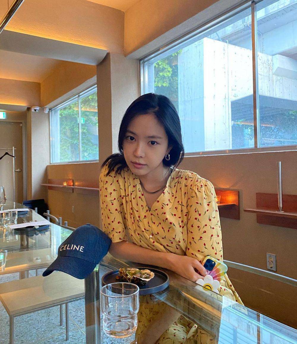 Naeun Apink (instagram.com/marcellasne)