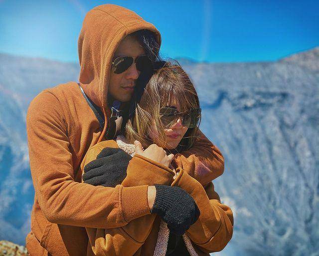 Via Vallen dan Chevra Yolandi saat liburan bersama (instagram.com/chevra_yo88)