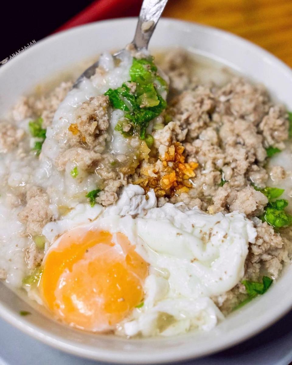 Bubur babi (instagram.com/anakjajan)