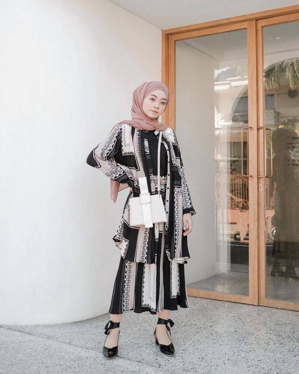 Outfit one set ala Meirani Amalia (instagram.com/meiraniap)