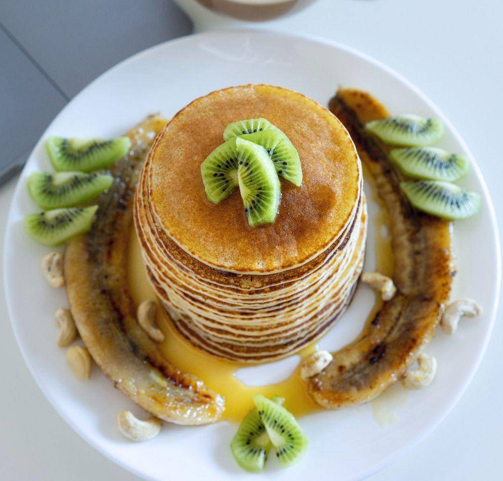 pancake kiwi (unsplash.com/Dekler Ph)