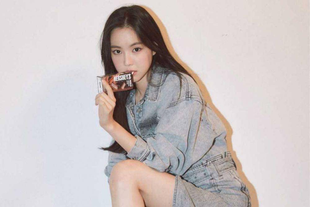 Naeun A Pink (instagram.com/marcellasne_)