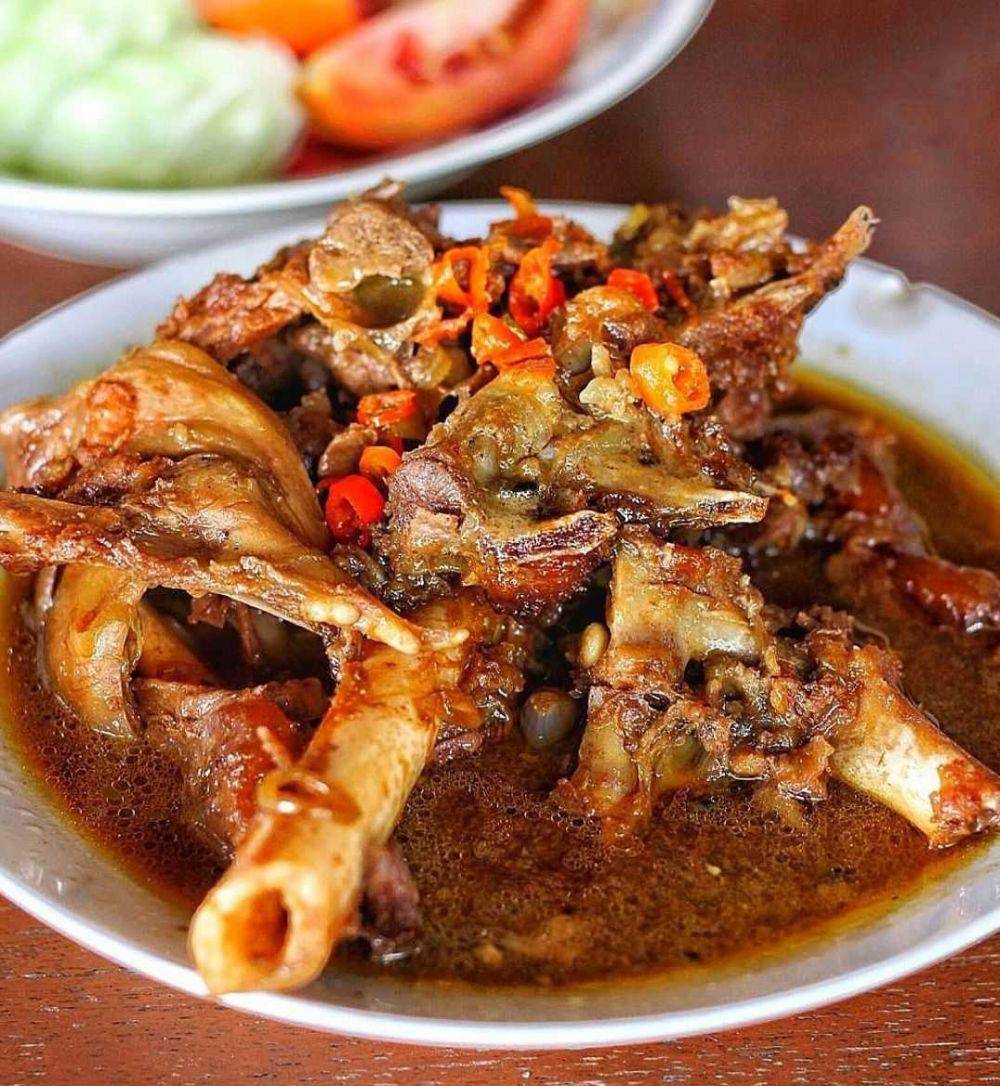 Tengkleng (instagram.com/jogjabikinlaper)