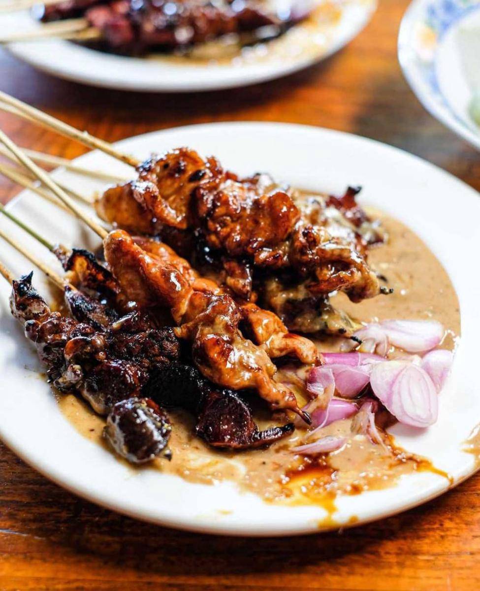 Sate kambing (instagram.com/sasmitaedo)