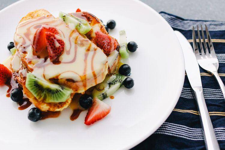 menu sarapan dari kiwi (unsplash.com/Carissa Gan)