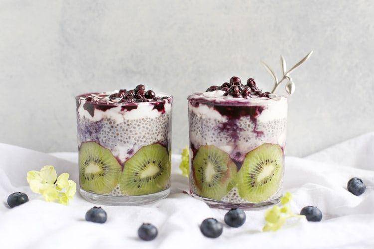 kiwi chia pudding (unsplash.com/Brenda Godinez)